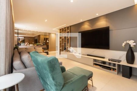 Casa à venda com 4 quartos, 247m² em Granja Julieta, São Paulo