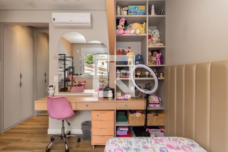 Casa à venda com 4 quartos, 247m² em Granja Julieta, São Paulo