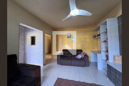 Sala de casa à venda com 3 quartos, 178m² em Campestre, São Leopoldo