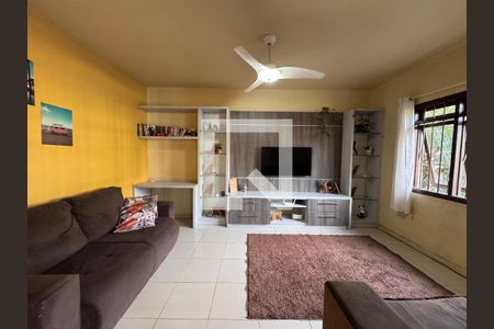 Sala de casa à venda com 3 quartos, 178m² em Campestre, São Leopoldo