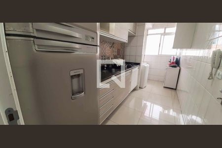 Cozinha de apartamento à venda com 2 quartos, 52m² em Santa Maria, Osasco