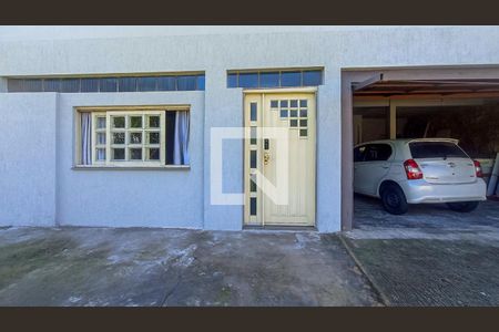 Fachada de casa para alugar com 1 quarto, 40m² em Vila Nova, Porto Alegre
