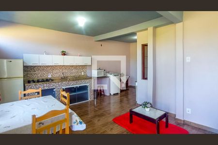 Sala de casa à venda com 1 quarto, 40m² em Vila Nova, Porto Alegre