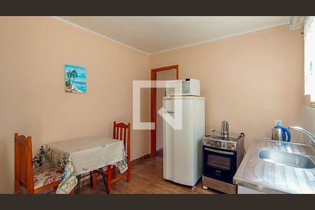 Sala/Cozinha de apartamento à venda com 2 quartos, 60m² em Vila Nova, Porto Alegre