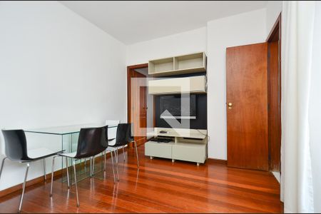 Sala de apartamento para alugar com 1 quarto, 45m² em Carmo, Belo Horizonte