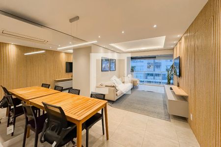 Sala de apartamento à venda com 3 quartos, 106m² em Vila Dom Pedro I, São Paulo