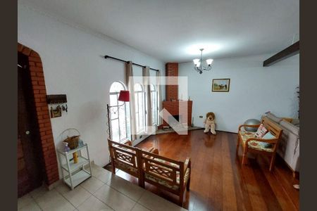 Casa à venda com 3 quartos, 235m² em Santa Maria, Santo André