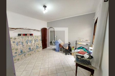 Casa à venda com 3 quartos, 235m² em Santa Maria, Santo André