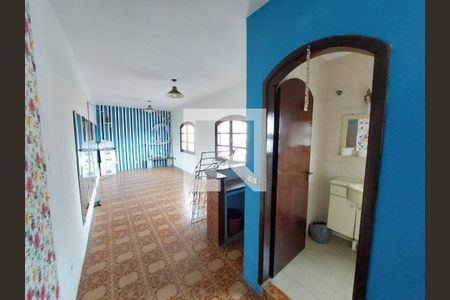 Casa à venda com 3 quartos, 235m² em Santa Maria, Santo André