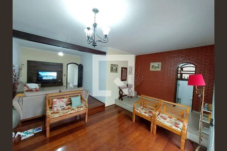 Casa à venda com 3 quartos, 235m² em Santa Maria, Santo André