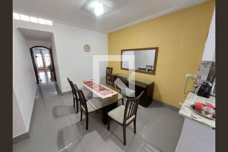 Casa à venda com 3 quartos, 235m² em Santa Maria, Santo André