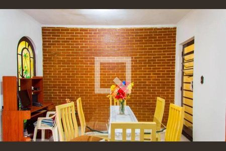 Casa à venda com 3 quartos, 206m² em Santa Maria, São Caetano do Sul