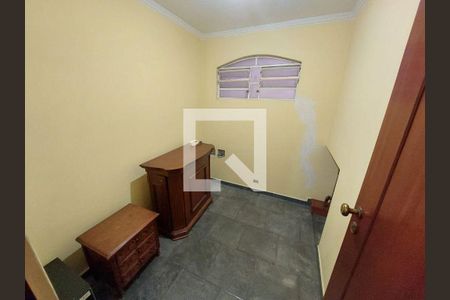 Casa à venda com 3 quartos, 212m² em Vila Alzira, Santo André