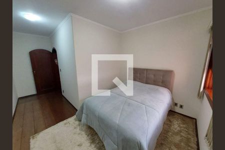 Casa à venda com 3 quartos, 212m² em Vila Alzira, Santo André