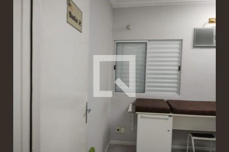 Casa à venda com 3 quartos, 217m² em Vila Scarpelli, Santo André