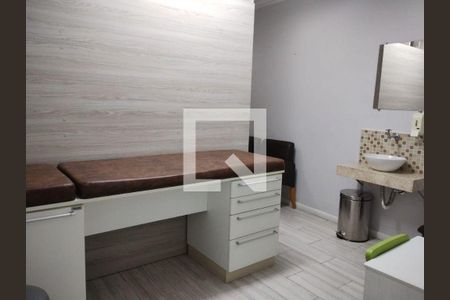 Casa à venda com 3 quartos, 217m² em Vila Scarpelli, Santo André