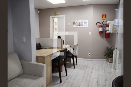 Casa à venda com 3 quartos, 217m² em Vila Scarpelli, Santo André