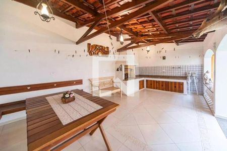 Casa à venda com 3 quartos, 400m² em Vila Assunção, Santo André