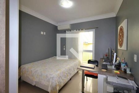 Casa à venda com 3 quartos, 229m² em Vila Scarpelli, Santo André