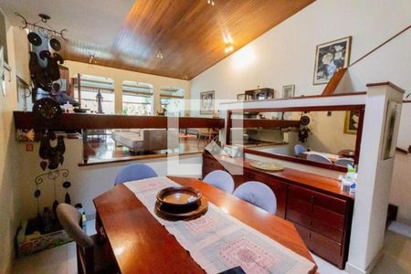 Casa à venda com 3 quartos, 560m² em Campestre, Santo André