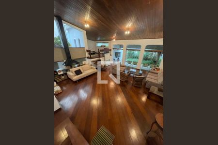 Casa à venda com 3 quartos, 560m² em Campestre, Santo André