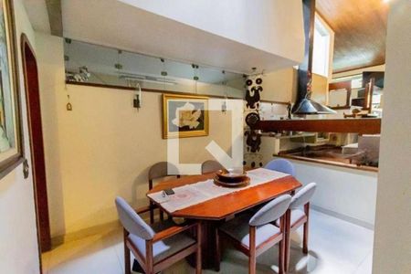 Casa à venda com 3 quartos, 560m² em Campestre, Santo André