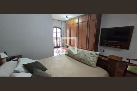 Casa à venda com 4 quartos, 200m² em Vila Camilópolis, Santo André