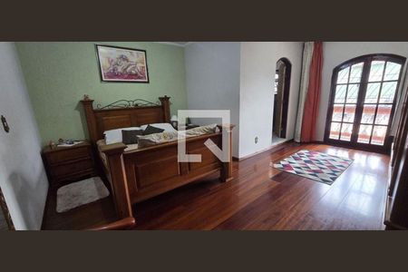 Casa à venda com 4 quartos, 200m² em Vila Camilópolis, Santo André