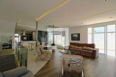 Casa à venda com 4 quartos, 357m² em Vila Vitória, Santo André