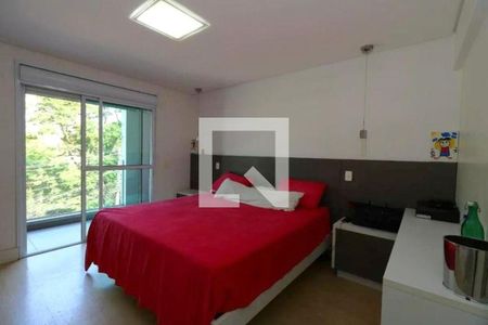 Casa à venda com 4 quartos, 357m² em Vila Vitória, Santo André