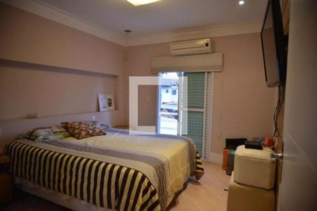 Casa à venda com 3 quartos, 125m² em Vila Scarpelli, Santo André