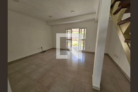 Sala de casa de condomínio para alugar com 3 quartos, 110m² em Medeiros, Jundiaí