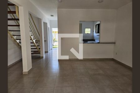 Sala de casa de condomínio para alugar com 3 quartos, 110m² em Medeiros, Jundiaí