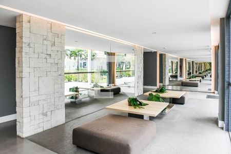 Hall social de apartamento à venda com 3 quartos, 82m² em São Sebastião, Porto Alegre