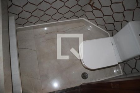 Lavabo de apartamento para alugar com 2 quartos, 195m² em Higienópolis, São Paulo