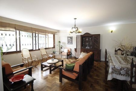 Sala de casa para alugar com 4 quartos, 300m² em Três Figueiras, Porto Alegre