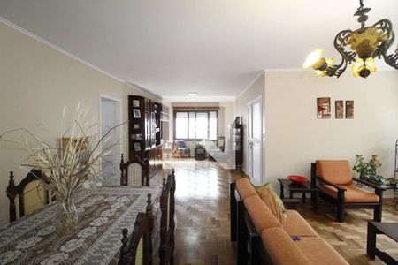 Sala de casa para alugar com 4 quartos, 300m² em Três Figueiras, Porto Alegre