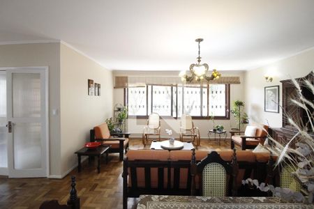 Sala de casa para alugar com 4 quartos, 300m² em Três Figueiras, Porto Alegre