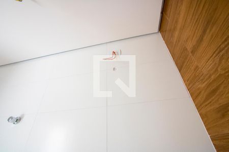 Banheiro social de apartamento à venda com 2 quartos, 97m² em Utinga, Santo André