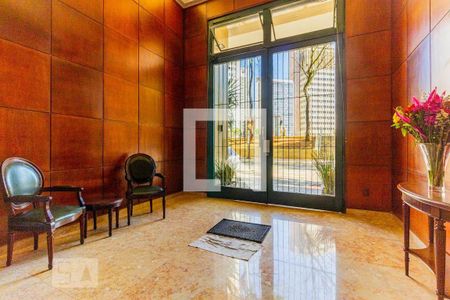 Hall de entrada de apartamento à venda com 3 quartos, 385m² em República, São Paulo