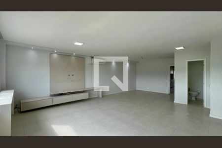 Sala de TV de apartamento à venda com 4 quartos, 198m² em Jardim Europa, São Paulo