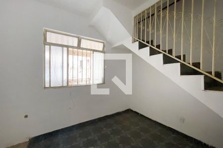 Sala de casa para alugar com 4 quartos, 382m² em São João Batista, Belo Horizonte