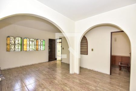 Sala de casa para alugar com 4 quartos, 302m² em Vila Praia, São Paulo