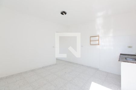 Sala/Cozinha de casa para alugar com 1 quarto, 60m² em Vila Curuçá Velha, São Paulo