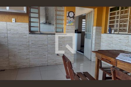 Casa à venda com 4 quartos, 220m² em Parque Sao Jose, Belo Horizonte