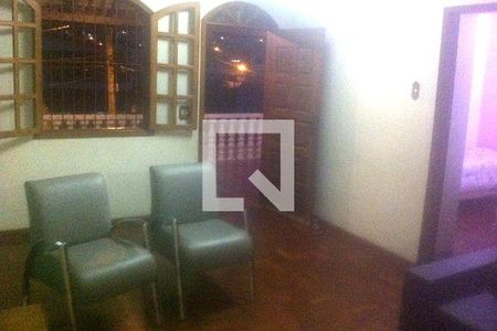 Casa à venda com 3 quartos, 218m² em Cinquentenario, Belo Horizonte