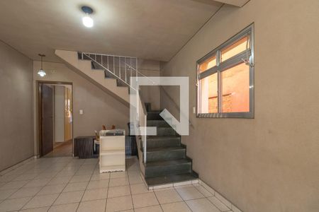 Sala de casa para alugar com 3 quartos, 125m² em Jardim Iva, São Paulo