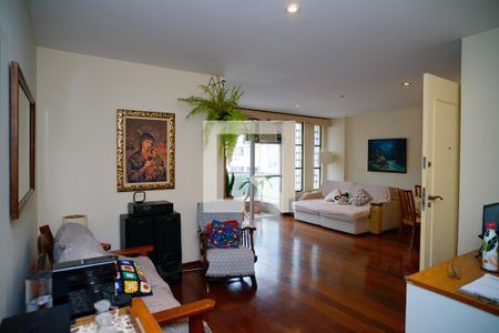 Sala de apartamento à venda com 3 quartos, 130m² em Icaraí, Niterói