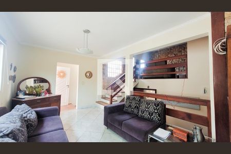 Sala de casa de condomínio à venda com 4 quartos, 257m² em Loteamento Caminhos de São Conrado (Sousas), Campinas