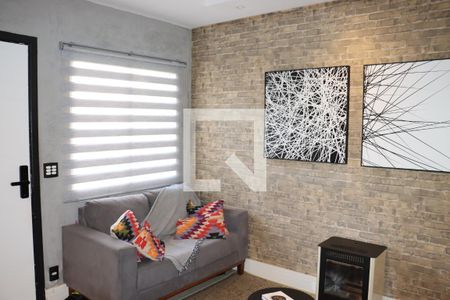 Sala de casa de condomínio para alugar com 3 quartos, 110m² em Jardim Passargada I, Cotia